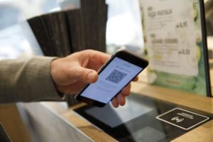Se desploma el uso de efectivo y caen las extracciones